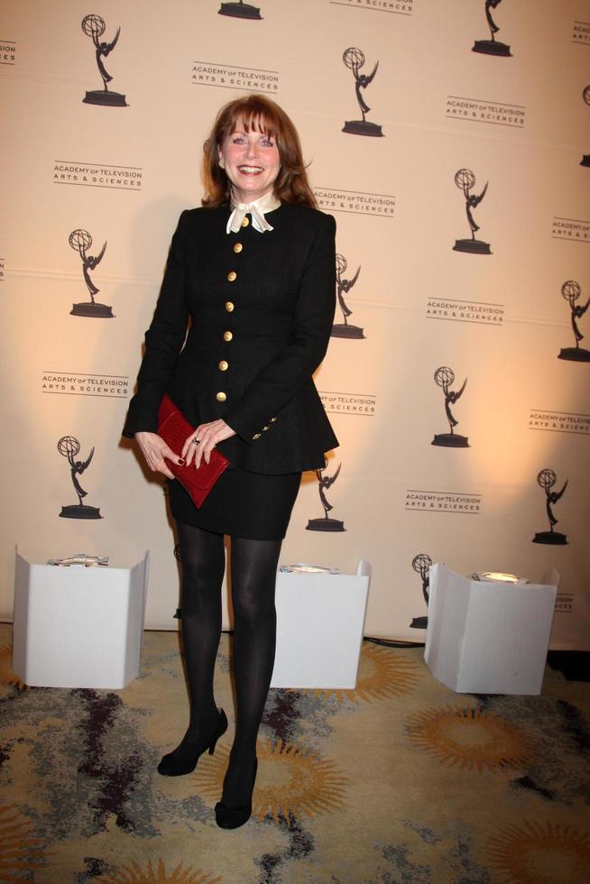 los angeles - 20 de enero - marcia strassman llega a la vigésima gala anual de inducción del comité atashall of fame en el hotel beverly hills el 20 de enero de 2011 en beverly hills, ca foto