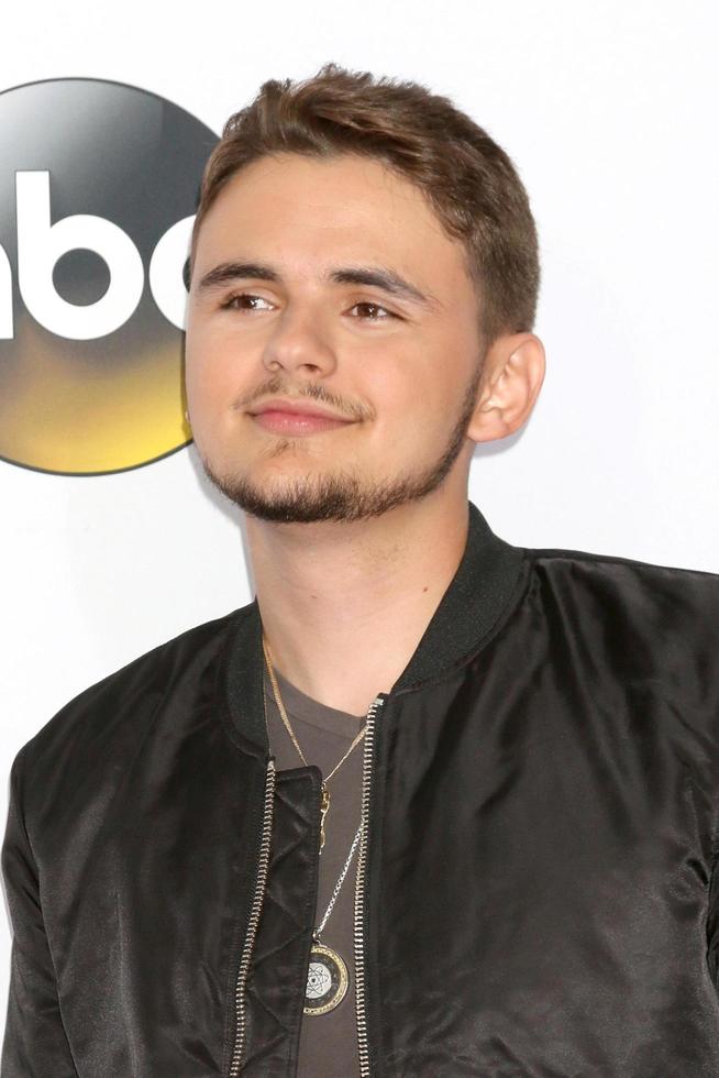 las vegas - 21 de mayo - prince michael jackson en la sala de prensa de los premios billboard 2017 en el t-mobile arena el 21 de mayo de 2017 en las vegas, nv foto