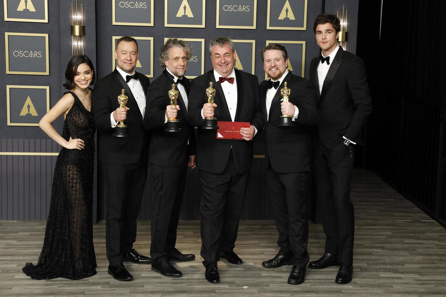 LOS ANGELES - MAR 27 - Rachel Zegler, Brian Connor, Paul Lambert, Gerd Nefzer, Tristan Myles, Jacob Elordi at the 94th Academy Awards at Dolby Theater on March 27, 2022 in Los Angeles, CA photo