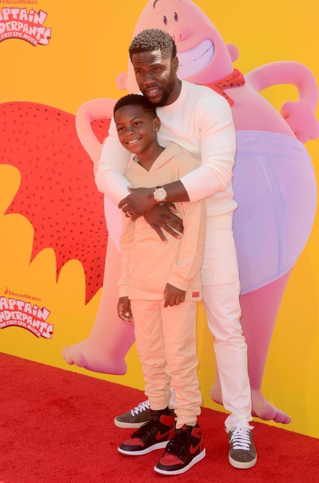LOS ANGELES - MAY 21  Kevin Hart at the Captain Underpants Los Angeles Premiere at the Village Theater on May 21, 2017 in Westwood, CA photo