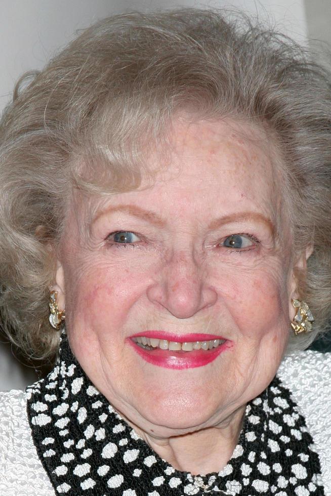 LOS ANGELES - APR 9 - Betty White in the green room of Actors and Others for Animals Annual Fundraiser 2011 at Universal Hilton Hotel on April 9, 2011 in Los Angeles, CA photo