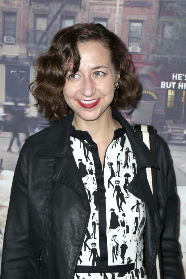 los angeles - 15 de febrero kristen schaal en la proyección de estreno de hbo estrellarse en el avalon hollywood el 15 de febrero de 2017 en los angeles, ca foto