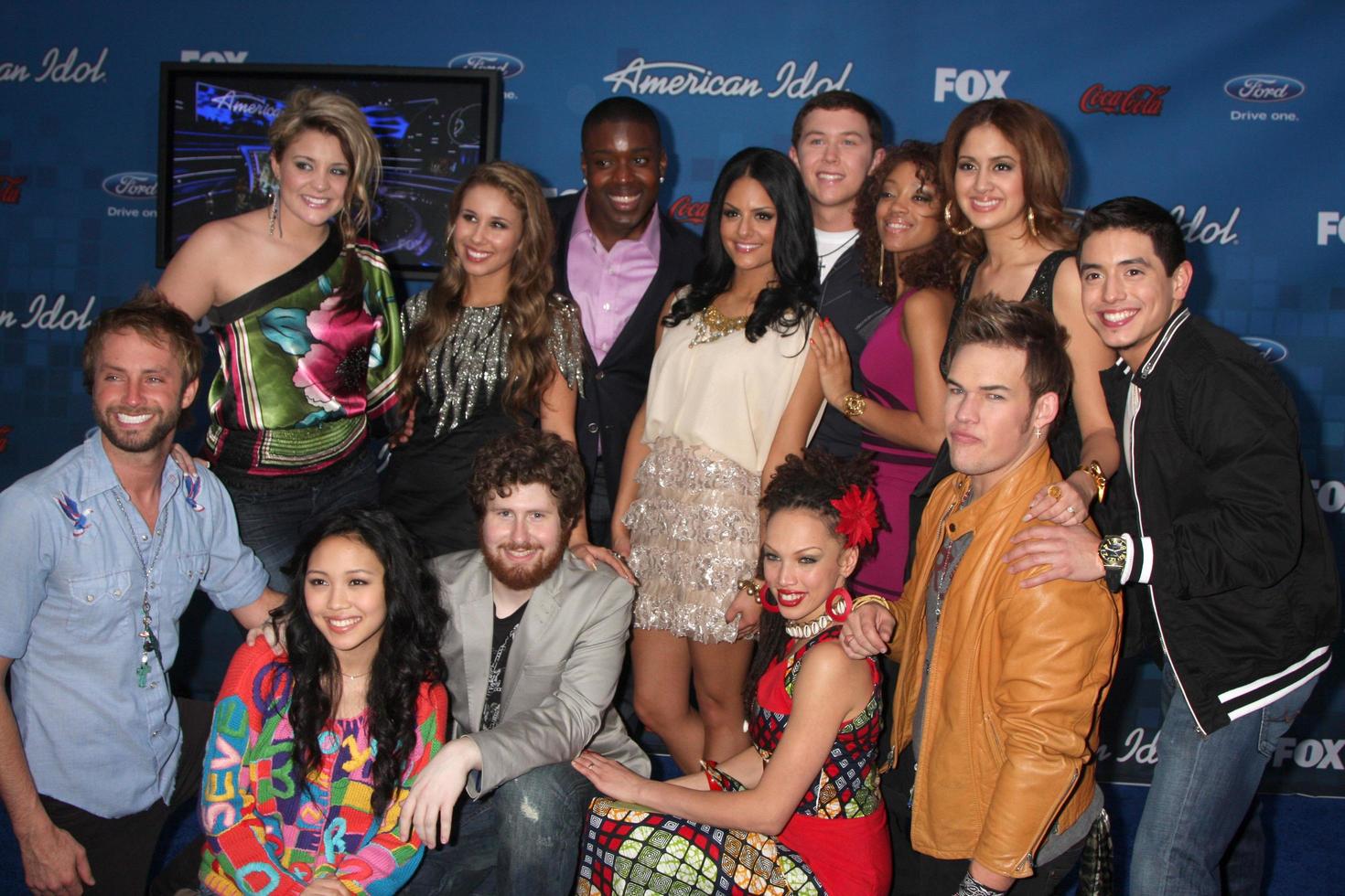 LOS ANGELES - 3 - American Idol Season 10 Top 13 arrives at the American Idol Season 10 FInalists Party at The Grove on March 3, 2011 in Los Angeles, CA photo