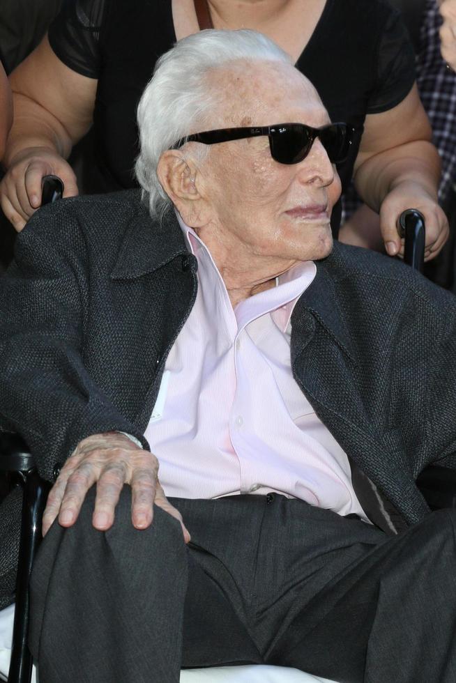 LOS ANGELES - NOV 6   Kirk Douglas at the Michael Douglas Star Ceremony on the Hollywood Walk of Fame on November 6, 2018 in Los Angeles, CA photo