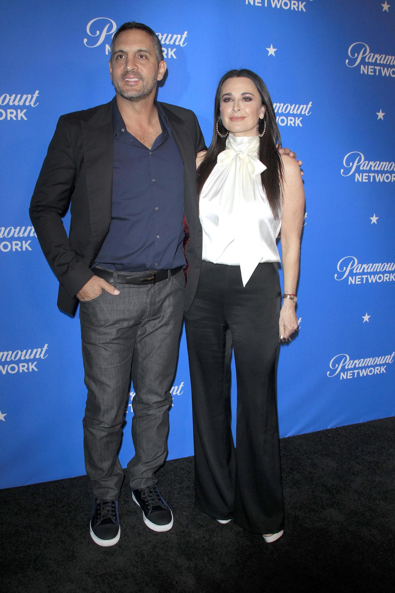 LOS ANGELES - JAN 18 - Mauricio Umansky, Kyle Richards at the Paramount