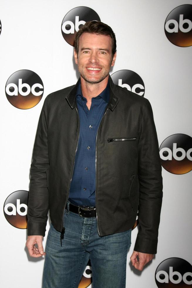 LOS ANGELES - JAN 14 - Scott Foley at the ABC TCA Winter 2015 at a The Langham Huntington Hotel on January 14, 2015 in Pasadena, CA photo