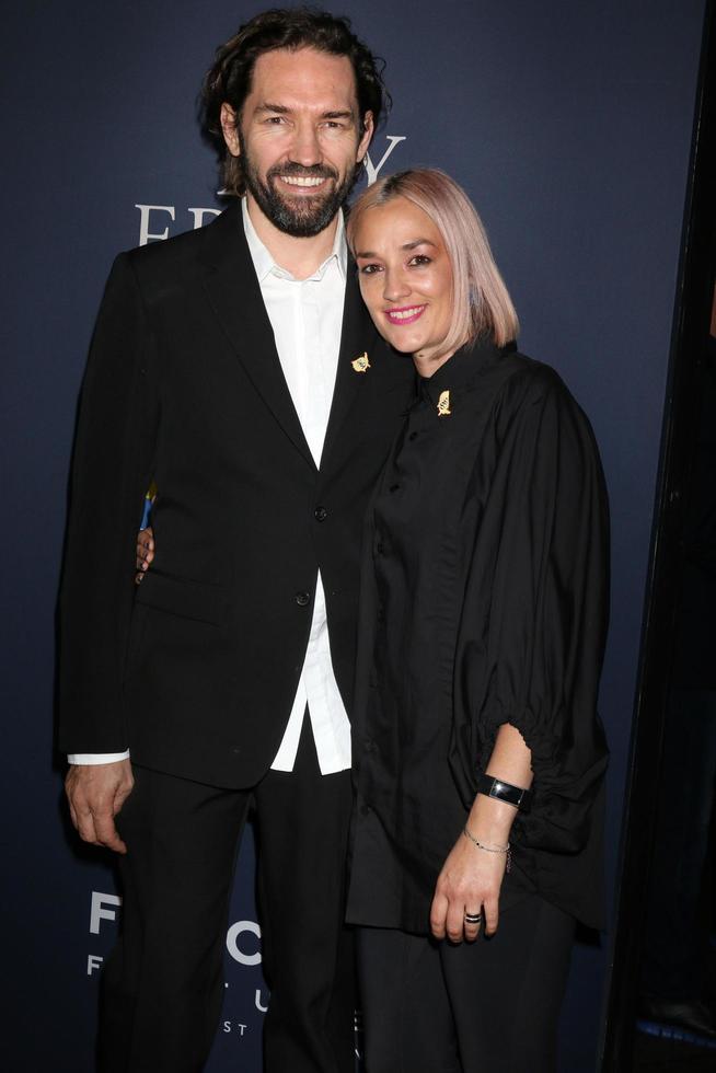 los angeles - oct 29 nash edgerton, carla ruffino en el estreno de boy borrado en el directors guild of america theater el 29 de octubre de 2018 en los angeles, ca foto