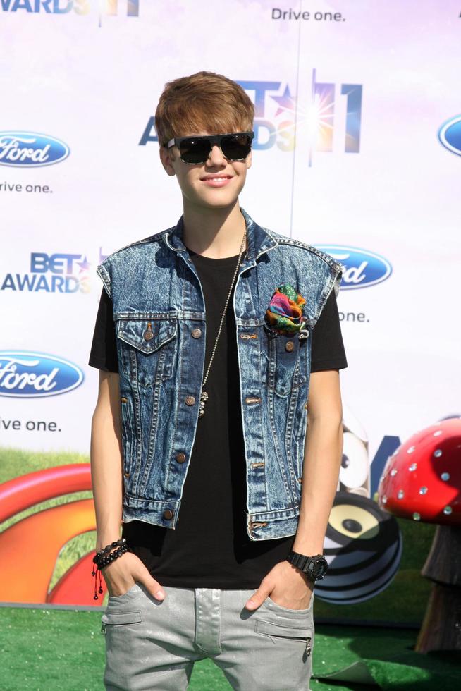 LOS ANGELES - JUN 26 - Justin Bieber arriving at the 11th Annual BET Awards at Shrine Auditorium on June 26, 2004 in Los Angeles, CA photo