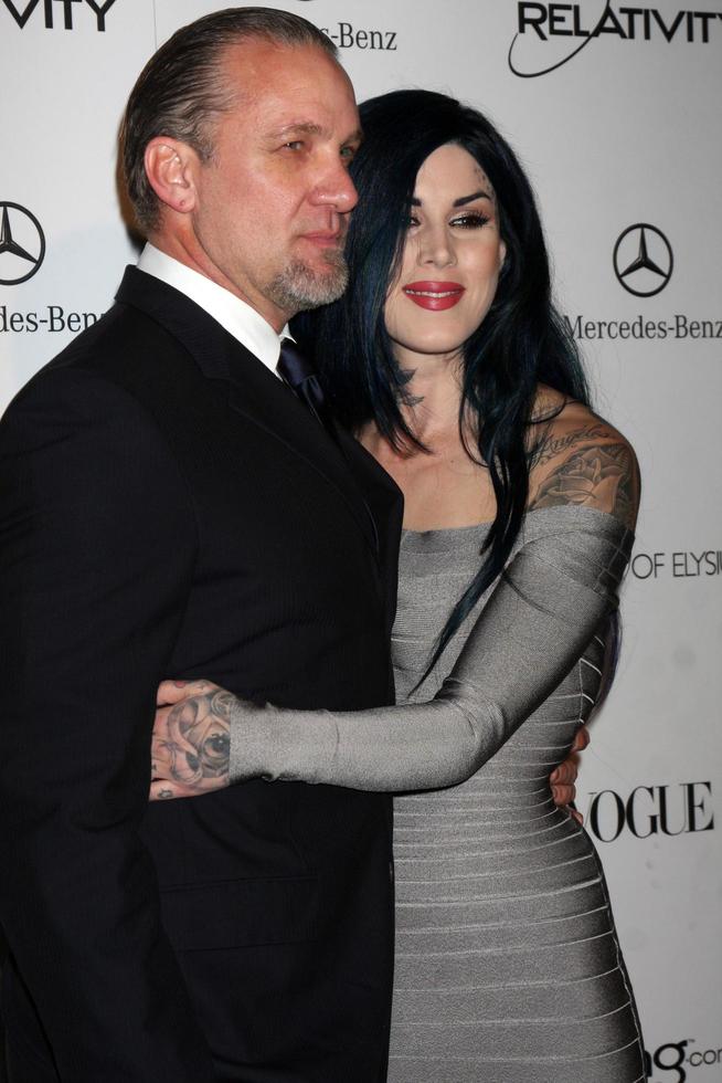 los angeles - 15 de enero - jesse james, kat von d llega a la gala del arte del cielo elysium 2011 en el parque de exposiciones del centro de ciencias de california el 15 de enero de 2011 en los angeles, ca foto