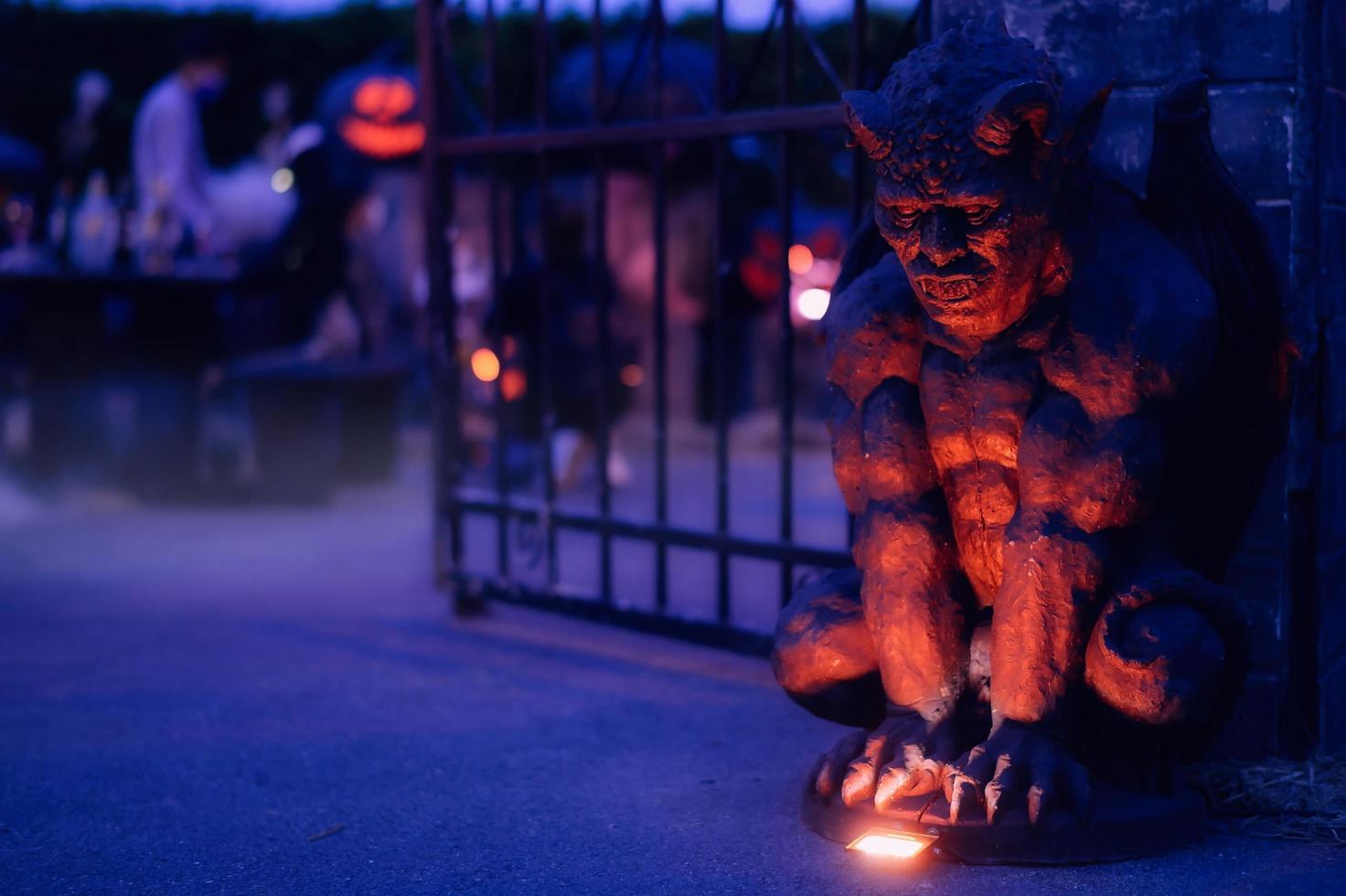 decoración de gárgolas de halloween foto