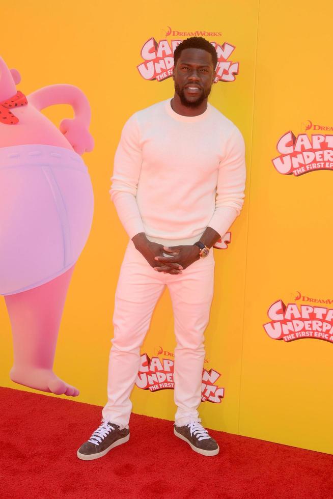 LOS ANGELES - MAY 21  Kevin Hart at the Captain Underpants Los Angeles Premiere at the Village Theater on May 21, 2017 in Westwood, CA photo