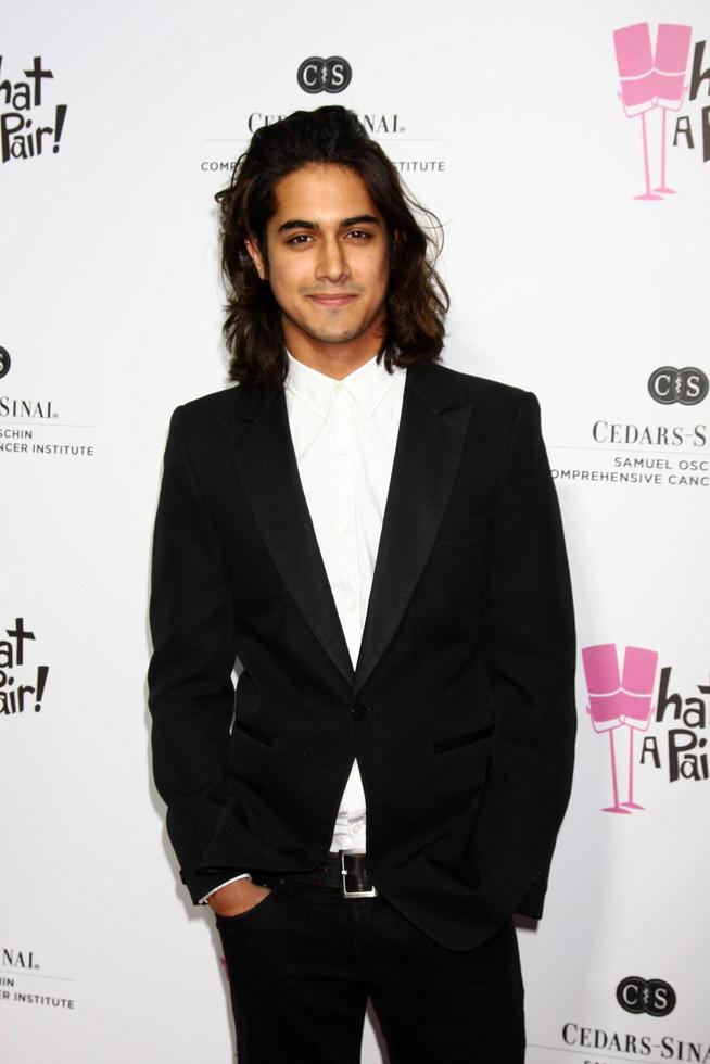 los angeles - 13 de abril - avan jogia llega al concierto benéfico what a pair en el amplio escenario el 13 de abril de 2013 en santa monica, ca foto