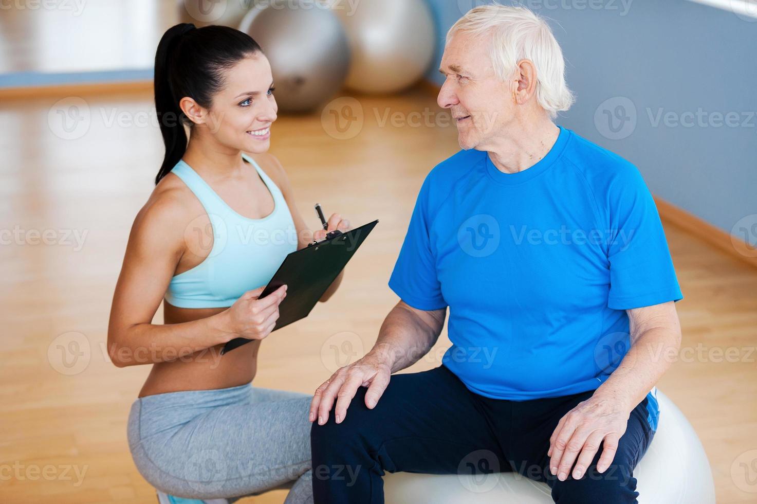 I will help you with your recovery. Confident physical therapist