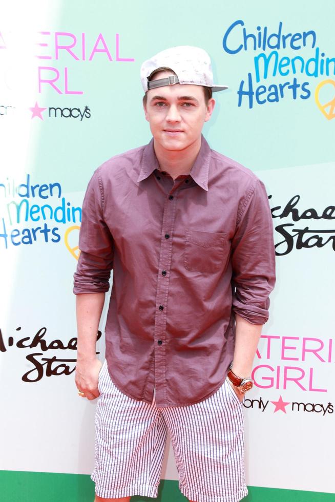 los angeles, jun 14 - jesse mccartney en la séptima recaudación de fondos anual empathy rocks de children mending heart s en un lugar privado el 14 de junio de 2015 en malibu, ca foto