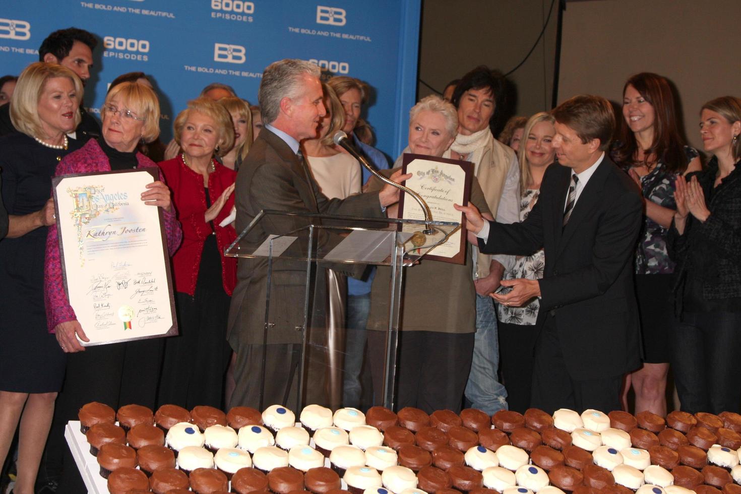 LOS ANGELES, FEB 7 - Kathryn Joosten, with Bold and Beautiful Cast, Brad Bell at the 6000th Show Celebration at The Bold and The Beautiful at CBS Television City on February 7, 2011 in Los Angeles, CA photo