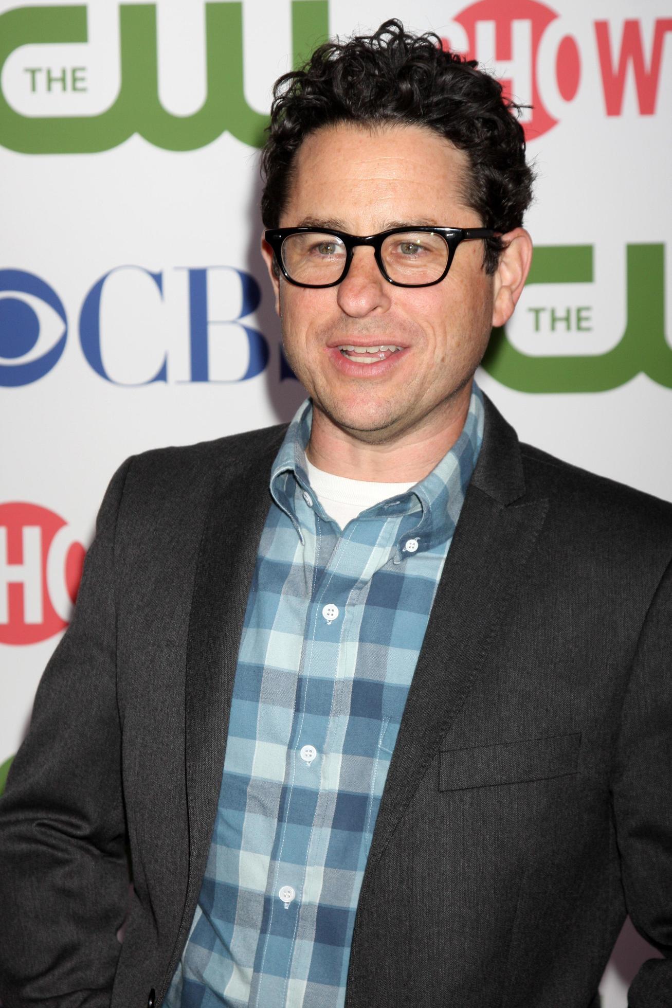 LOS ANGELES, AUG 3 - JJ Abrams arriving at the CBS TCA Summer 2011 All