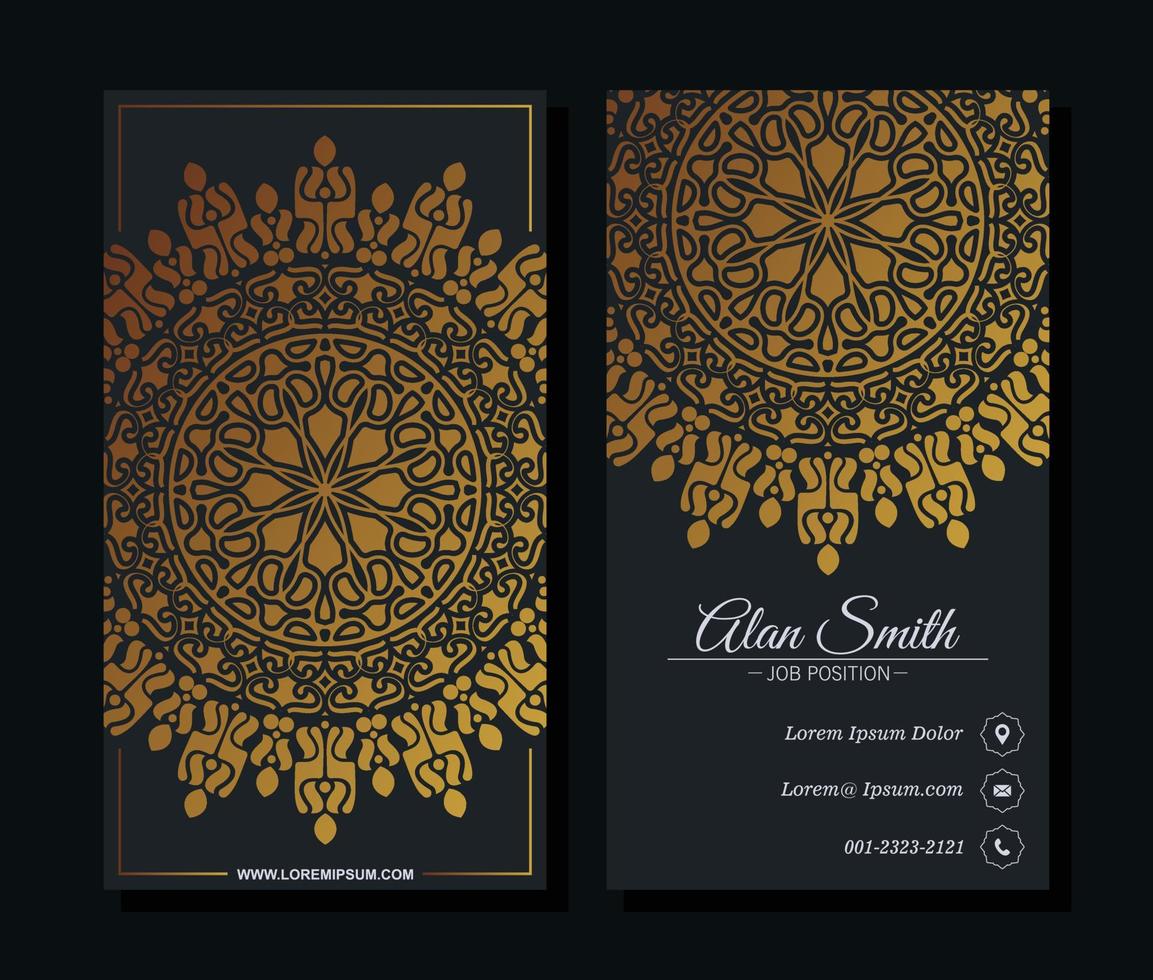 Tarjeta decorativa mandala de lujo en color dorado. vector