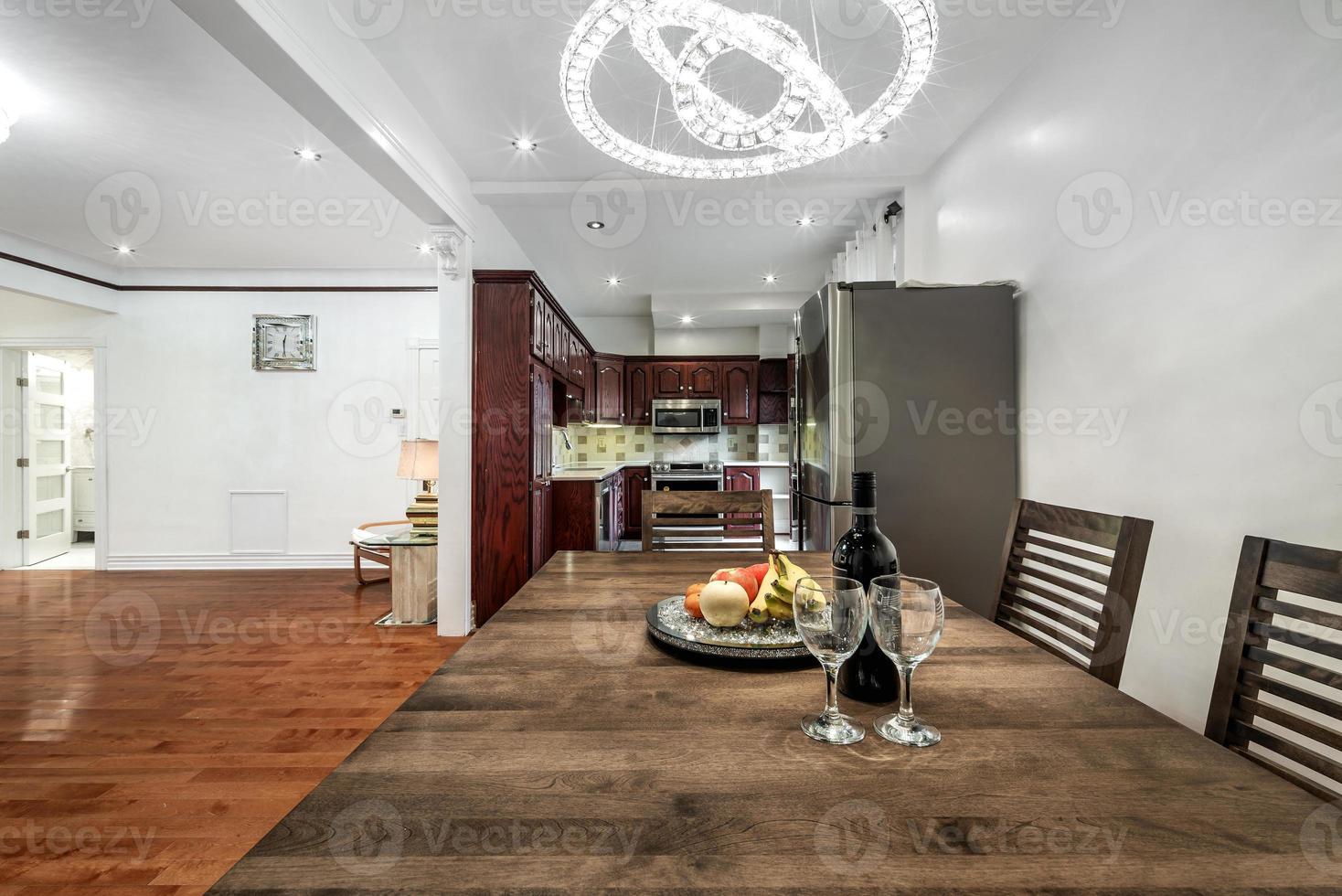 High end luxury modern fully furinished apartment in Montreal with finished basement, bedrooms, loundry, kitchen, backyard and living room photo