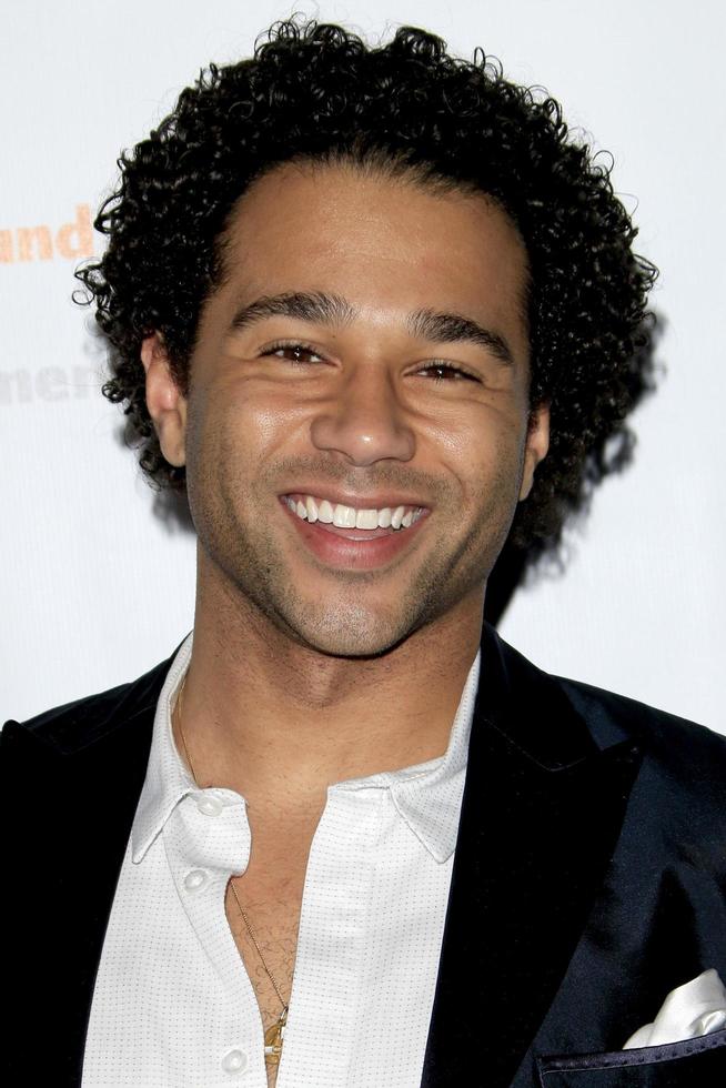 Los Ángeles, 3 de diciembre: Corbin Bleu en los premios The Actors Fund s Looking Adelante en el complejo Taglyan el 3 de diciembre de 2015 en Los Ángeles, CA. foto