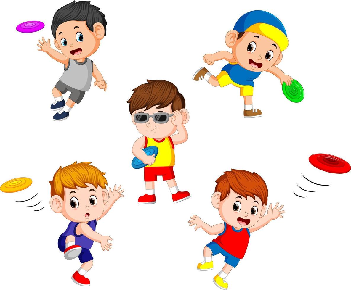 conjunto de colección de lindos niños pequeños jugando con frisbee vector