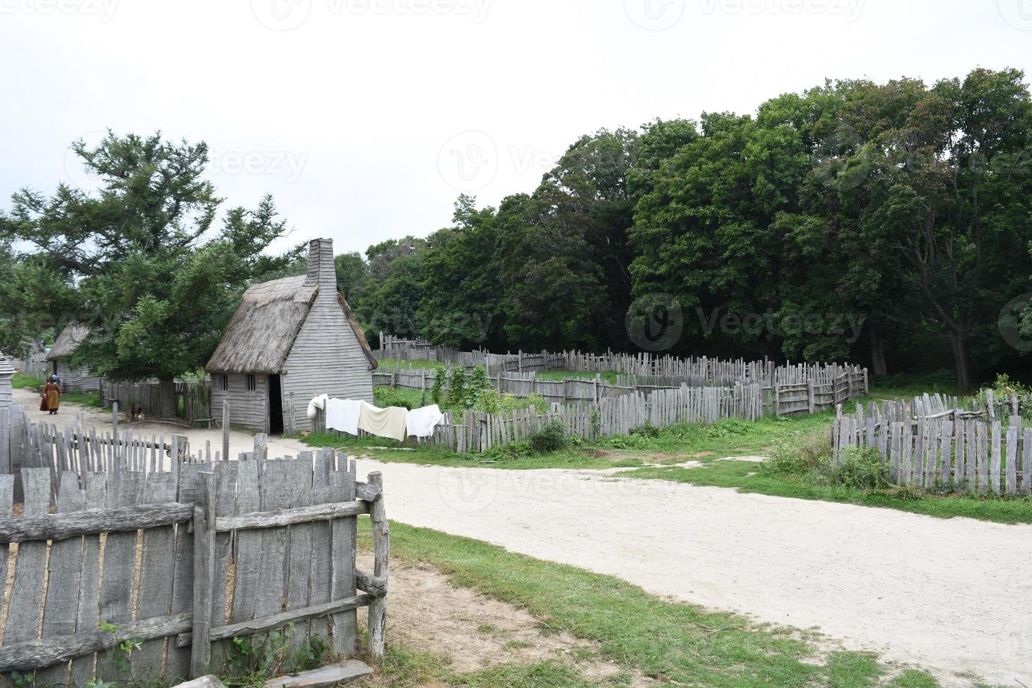 Villa colonial de plantación plimónica con secado de ropa foto