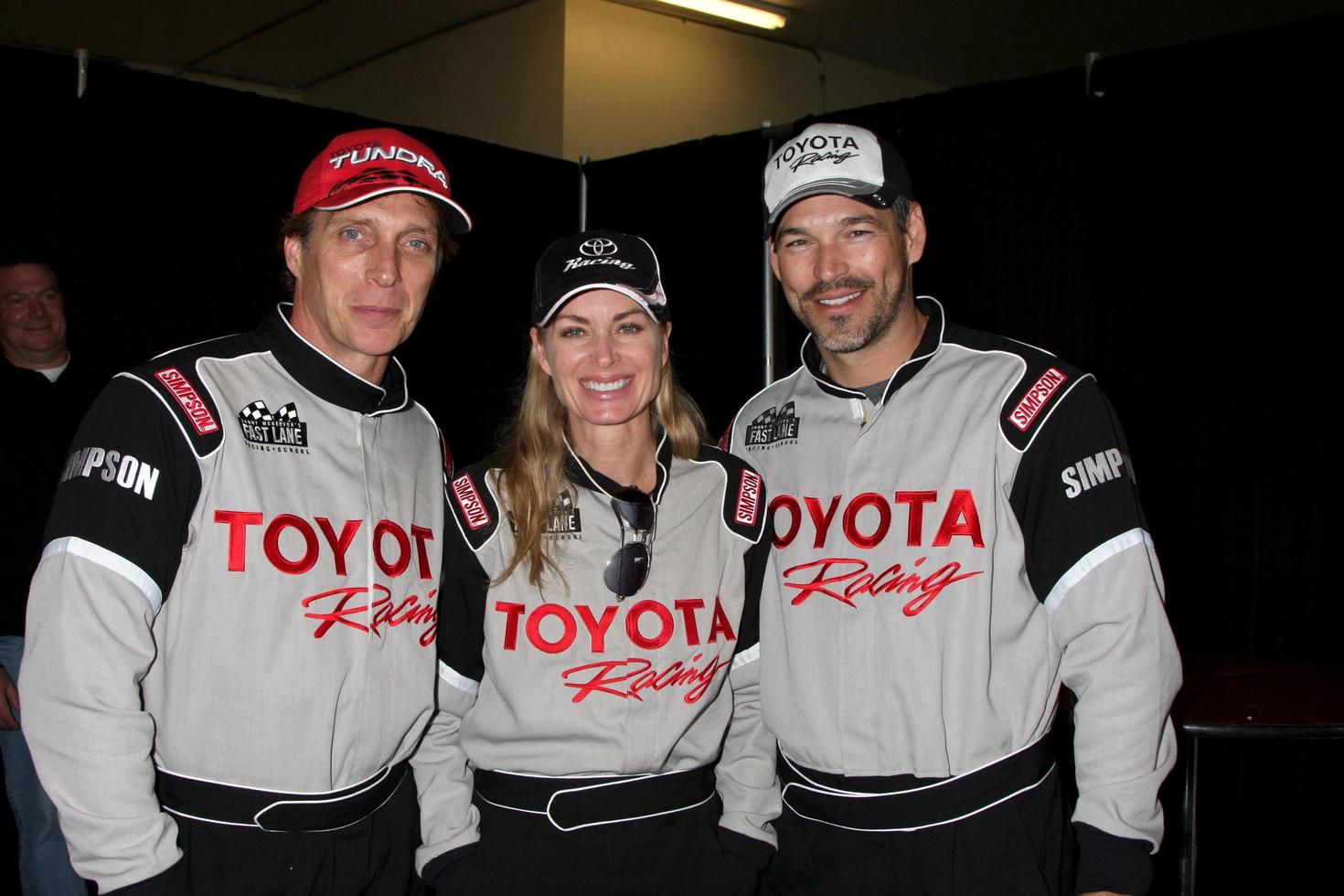 los angeles, 17 de marzo - william fitchner eileen davidson eddie cibrian en la sesión de entrenamiento para la 36a carrera toyota pro celebrity que se llevará a cabo en long beach, ca el 14 de abril de 2012 en el hipódromo de willow springs el 17 de marzo de 2012 en willow springs, California foto