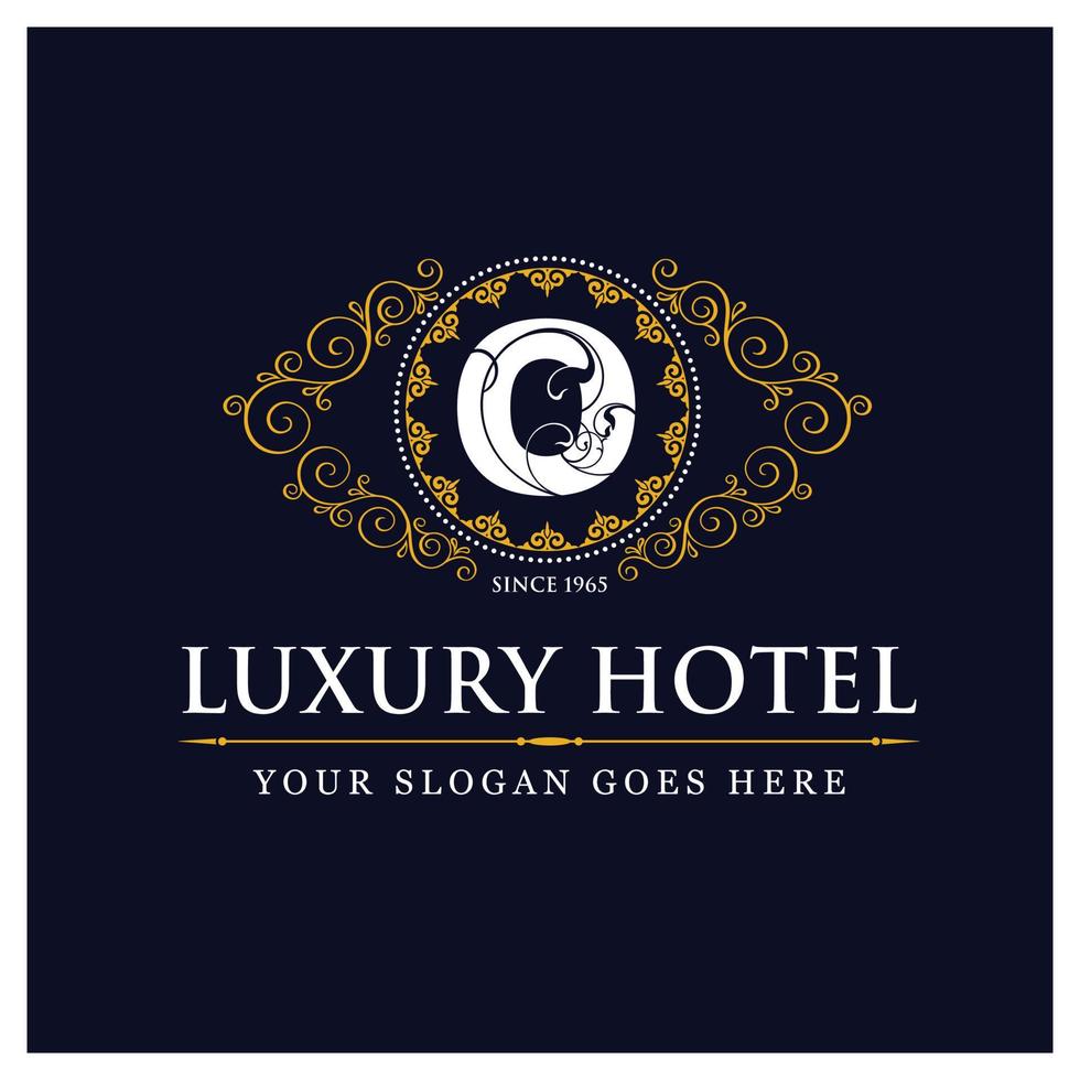 diseño de hotel de lujo con logo y vector de tipografía