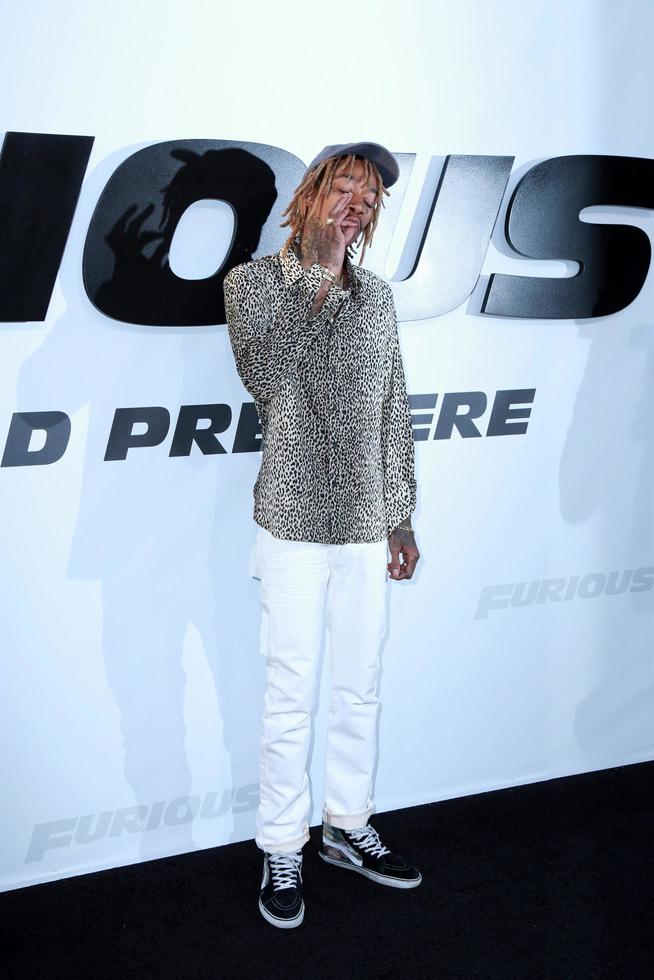 los angeles, 1 de febrero - wiz khalifa en el estreno de avengers age of ultron los angeles en el teatro chino tcl el 1 de abril de 2015 en los angeles, ca foto