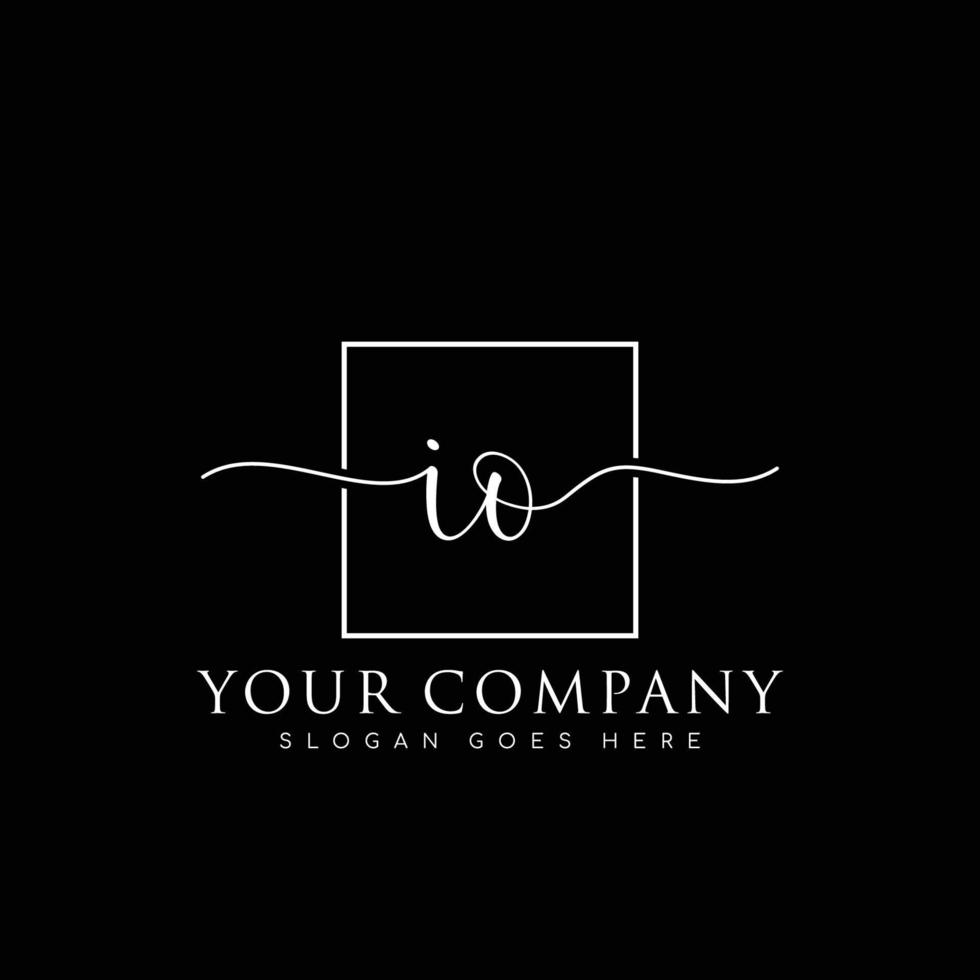 IO Initial handwriting minimalist logo vector