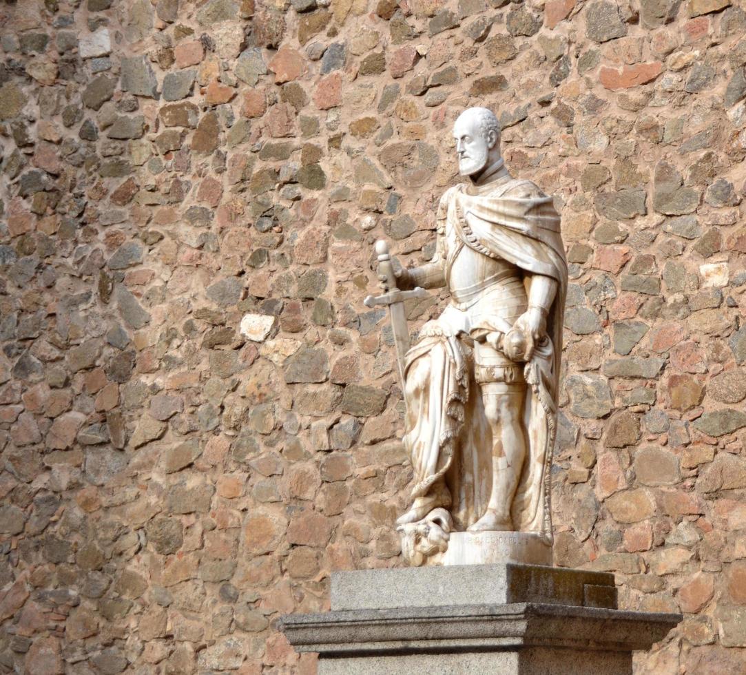 Statue tribute to Emperor Carlos V photo