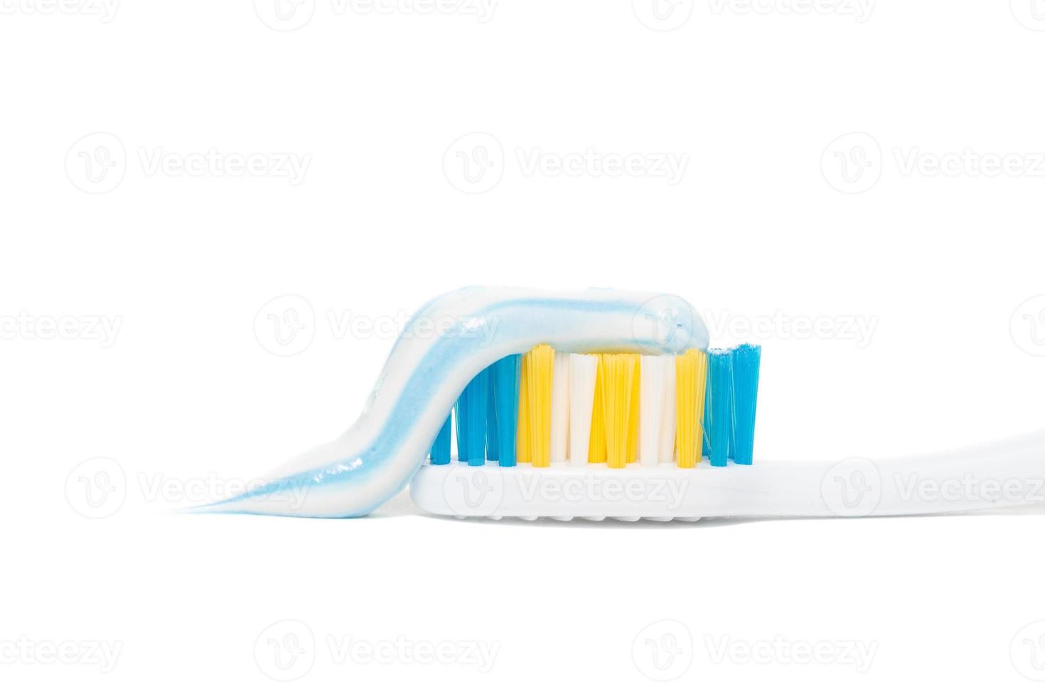 cepillo de dientes aislado sobre fondo blanco. foto