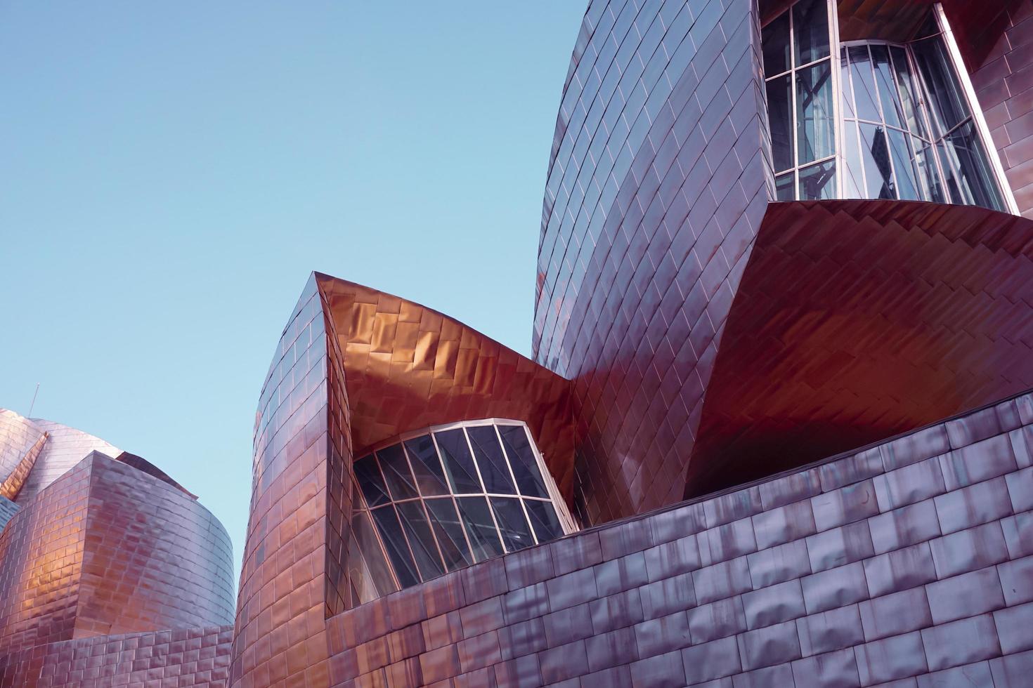 bilbao, bizkaia, españa, 2022 - museo guggenheim bilbao arquitectura, destino de viaje foto