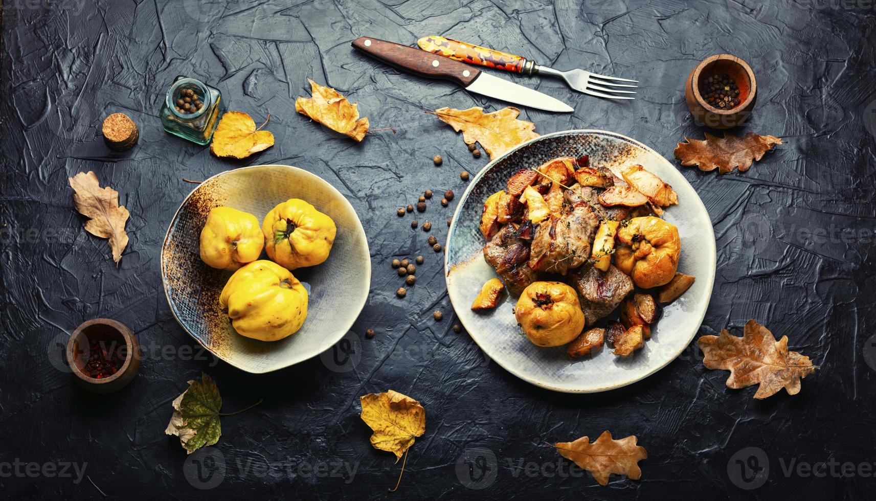 Baked pieces of meat with quince photo