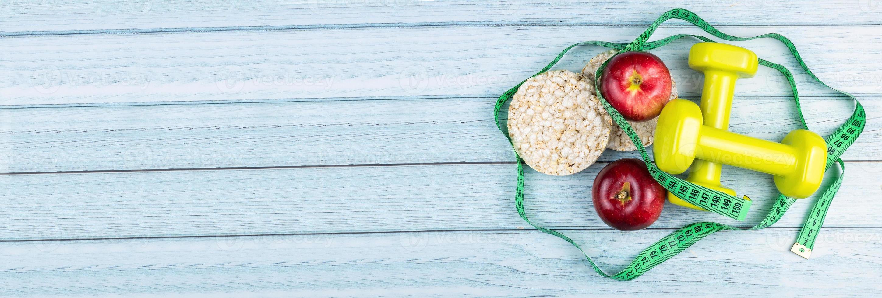 bread Apple and dumbbells photo