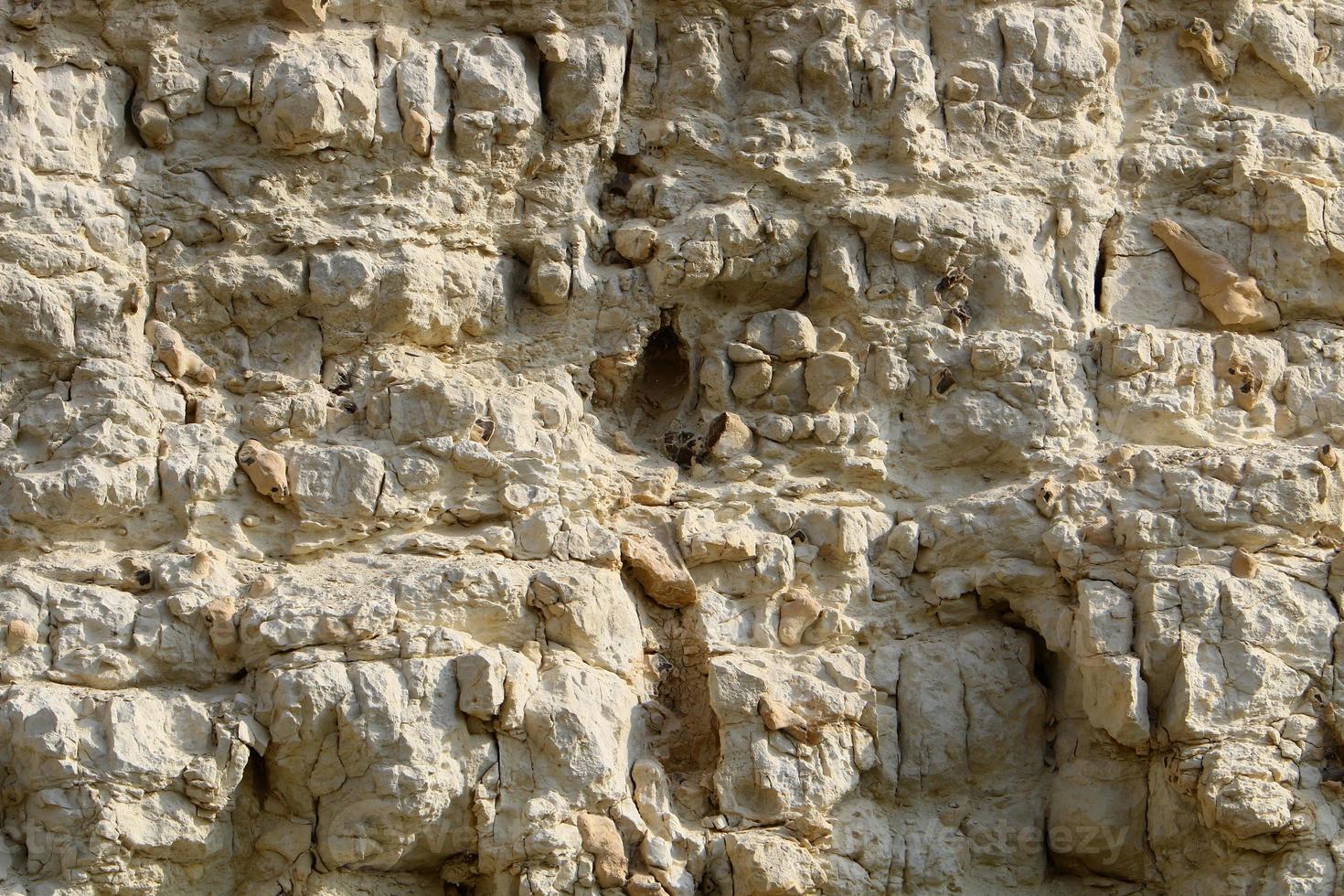 textura de piedras grandes y rocas de montaña. foto