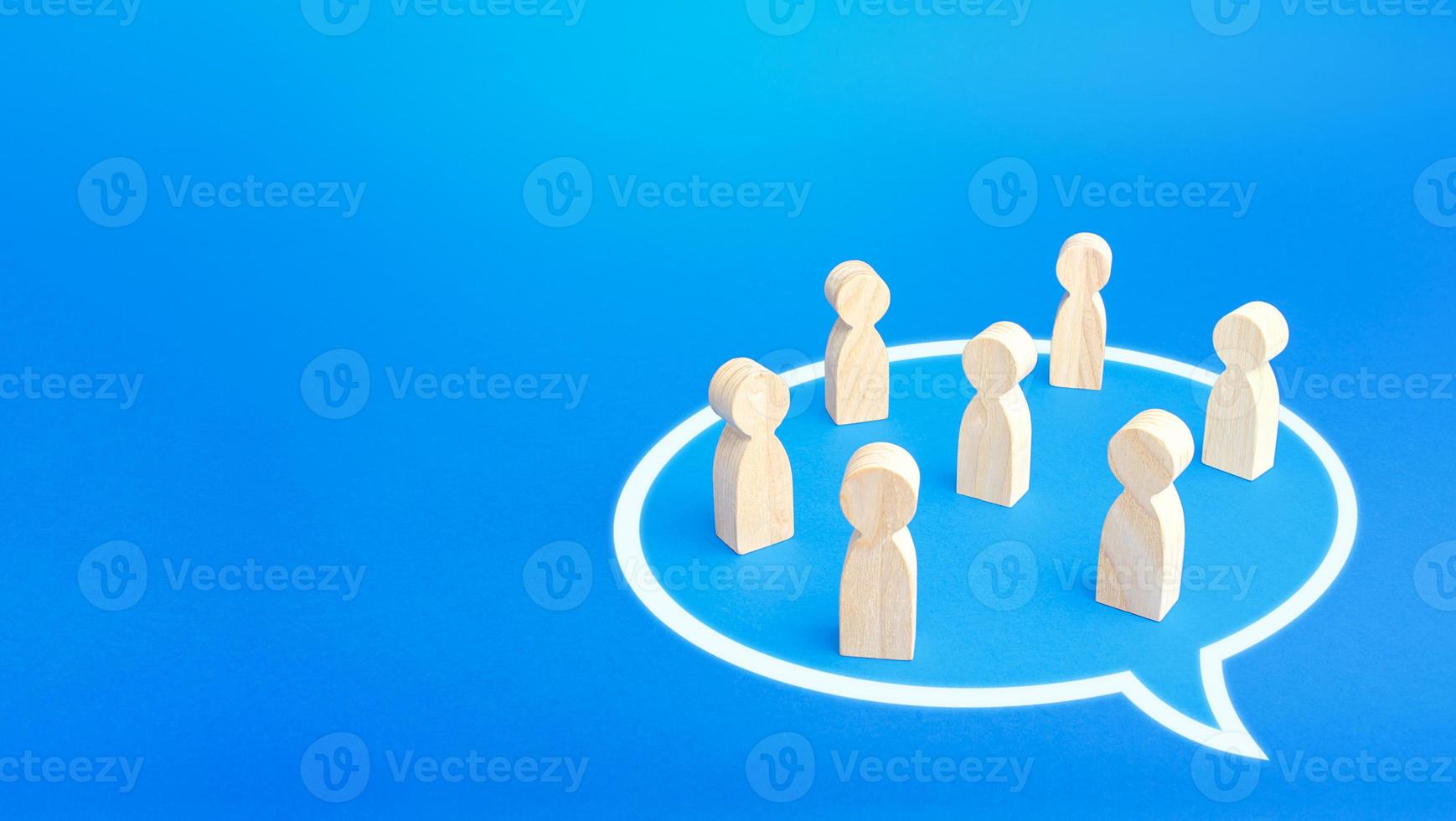 People stand in a conversation cloud bubble shape. Active discussion. Taking part in the discussion dialogue. Cooperation and collaboration, development of joint solution, consensus. Initiative group photo