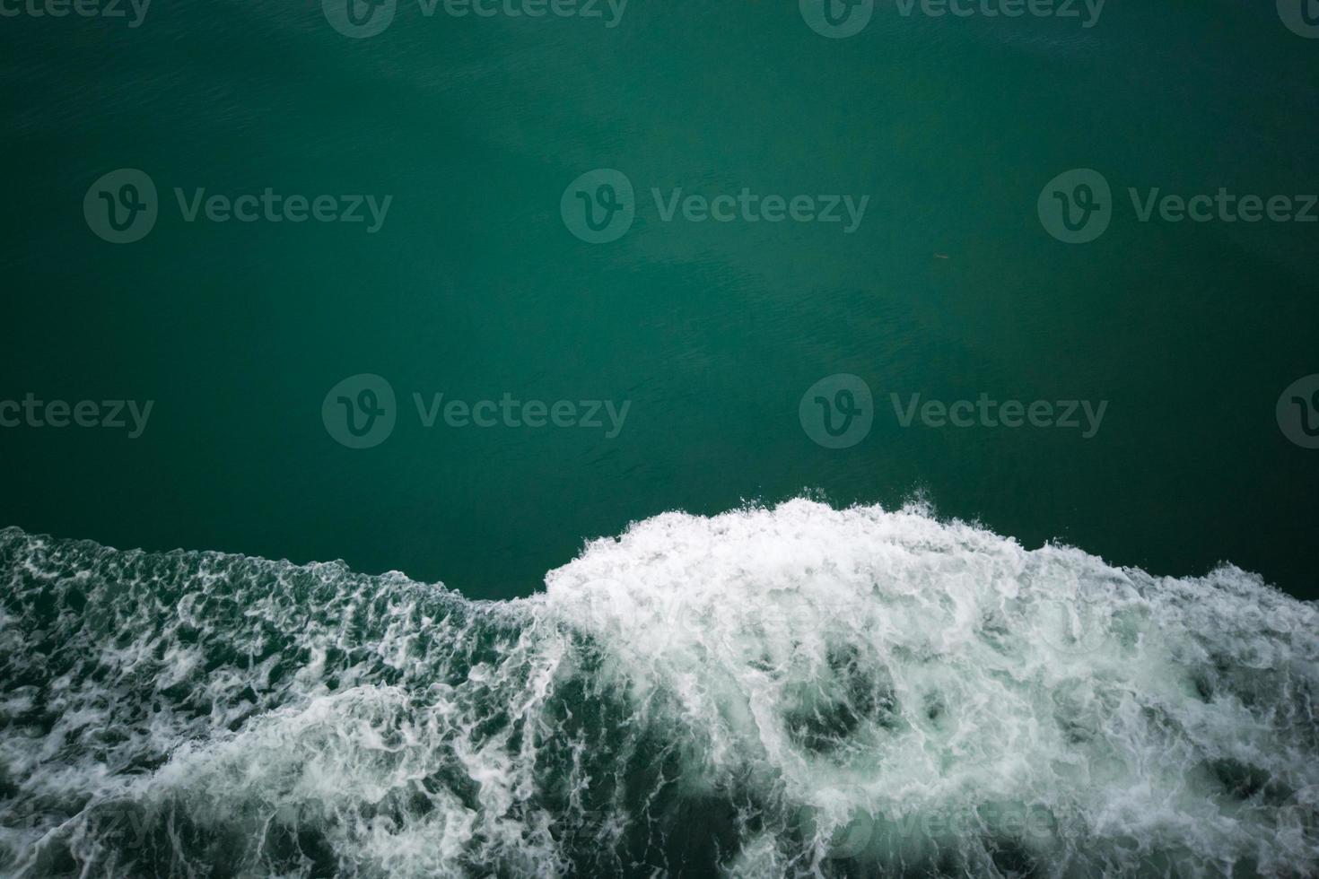 background image of sea and waves photo