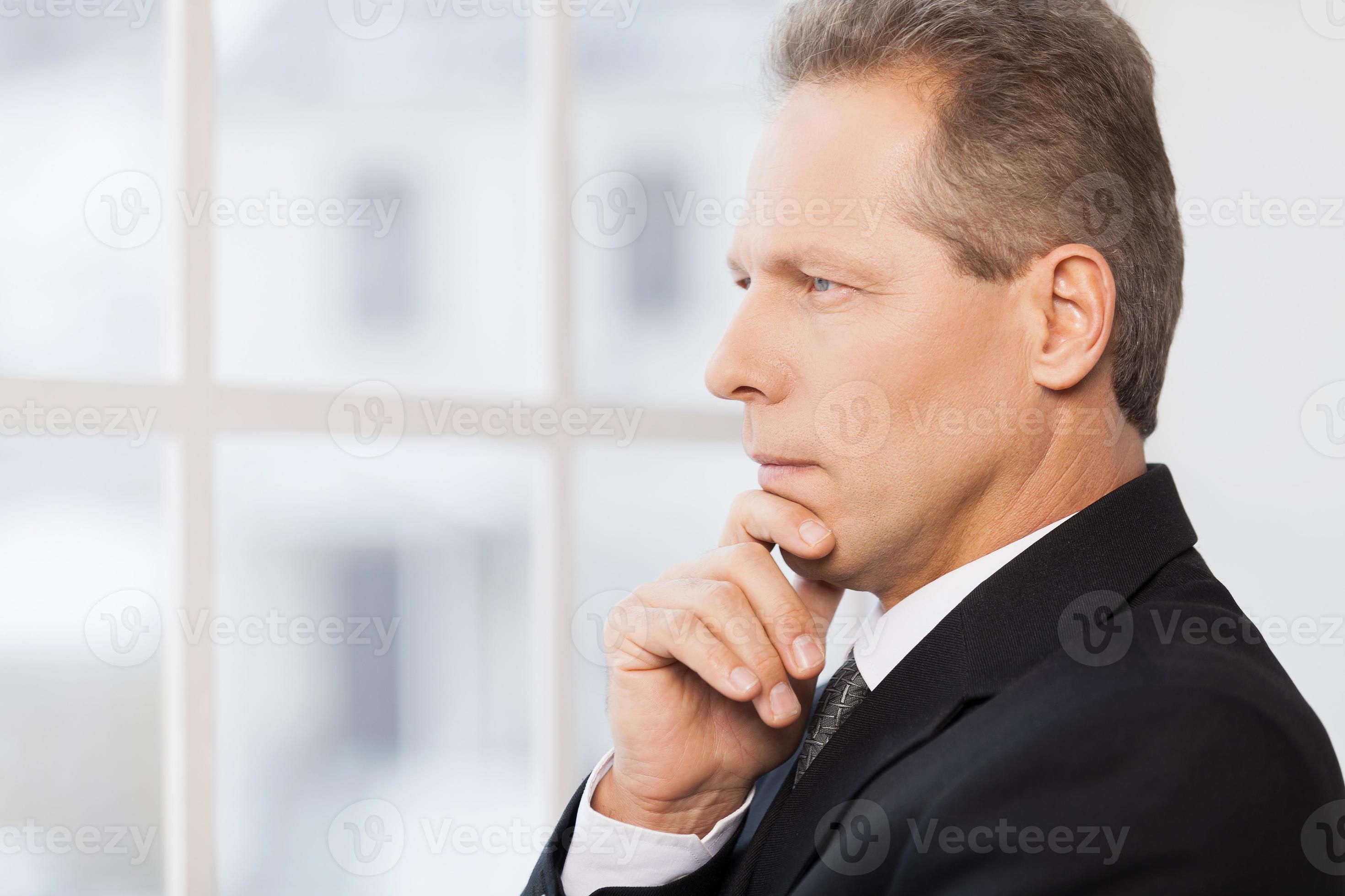 Thinking Guy Gif - o98l0qa