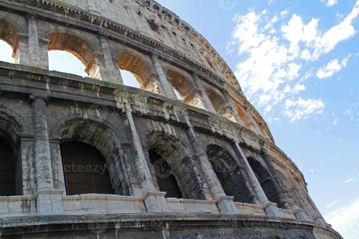 vista del coliseo romano foto