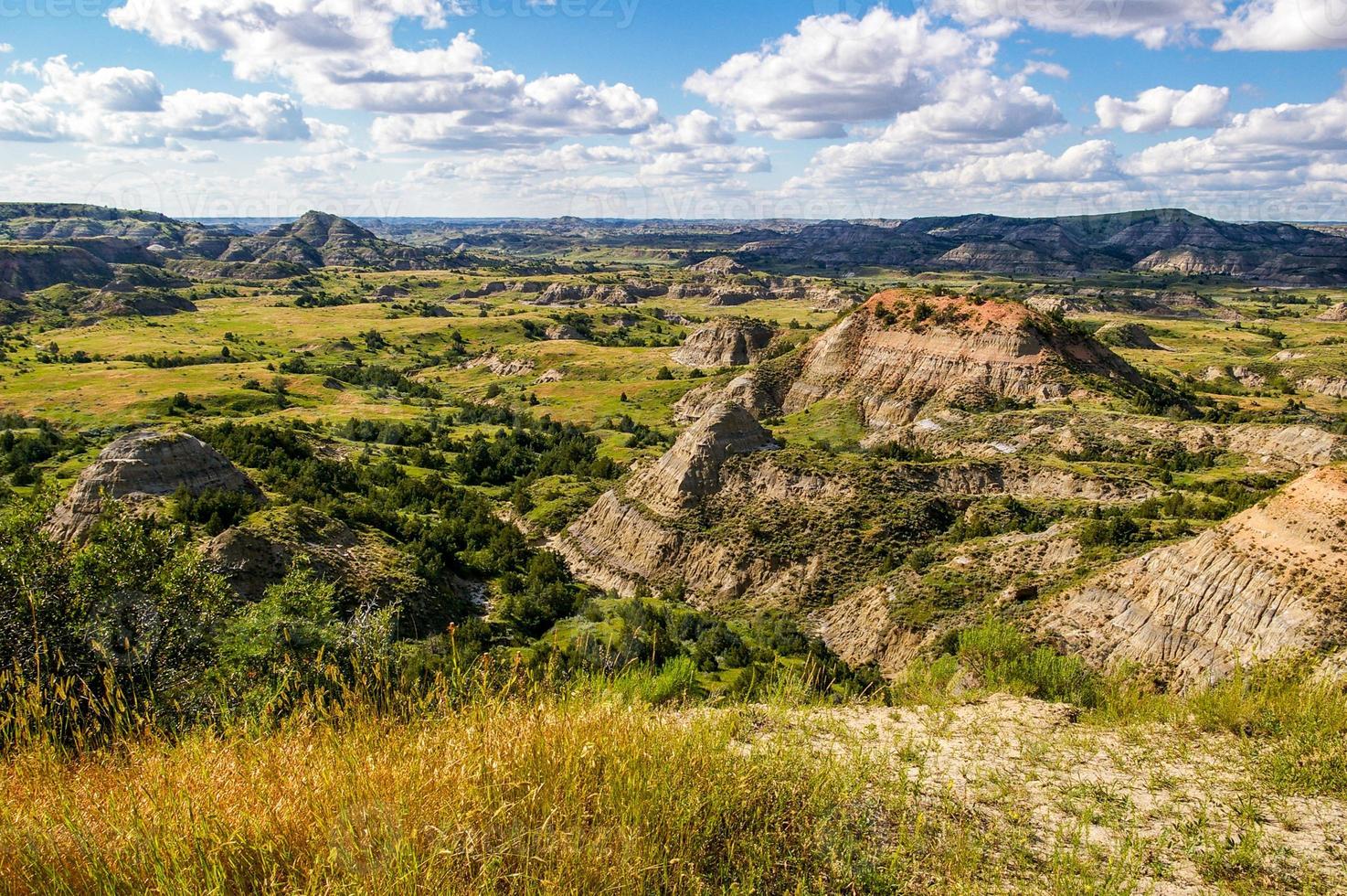North Dakota Badlands 13598442 - North Dakota Badlands Photo 
