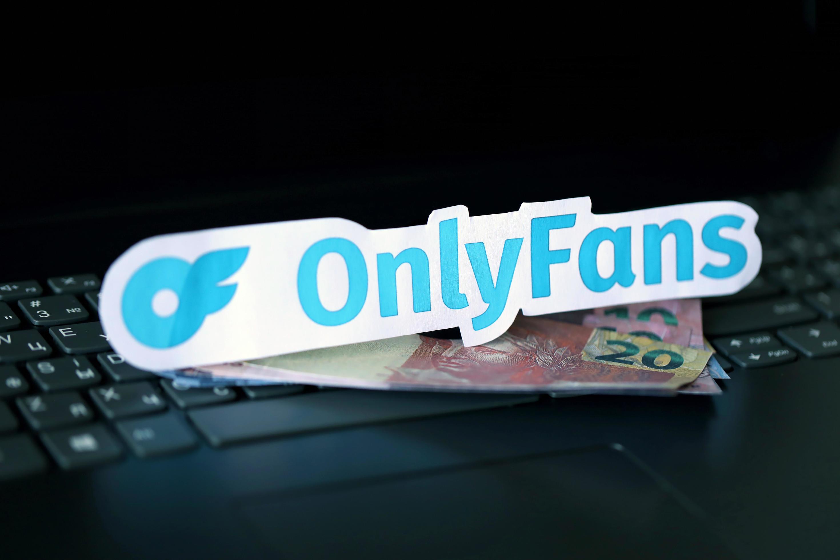 Alicia Allen Onlyfans: Is It All A Lie? - w6qqv5p