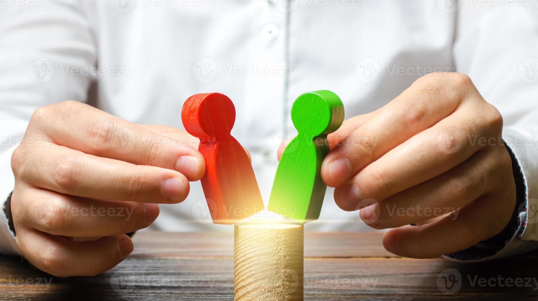 The leader decides which candidate to post. firing staff. Head Offset. Business optimization, replacement of key employees with loyal ones. Change of power. Anti corruption. system recovery photo