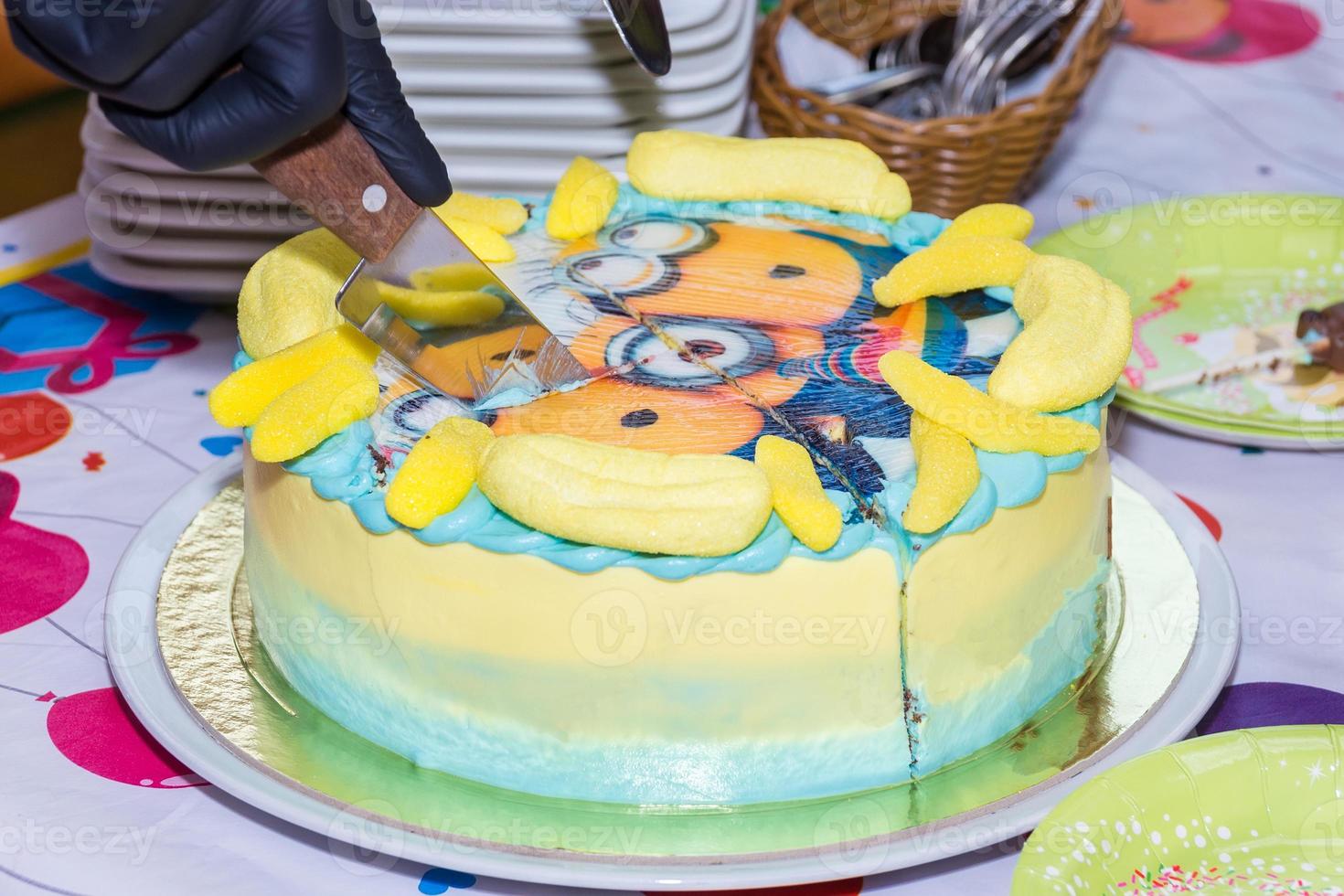 Delicious Birthday Cake 13619939 Stock Photo At Vecteezy Delicious Birthday Cake 13619939 Stock Photo At Vecteezy