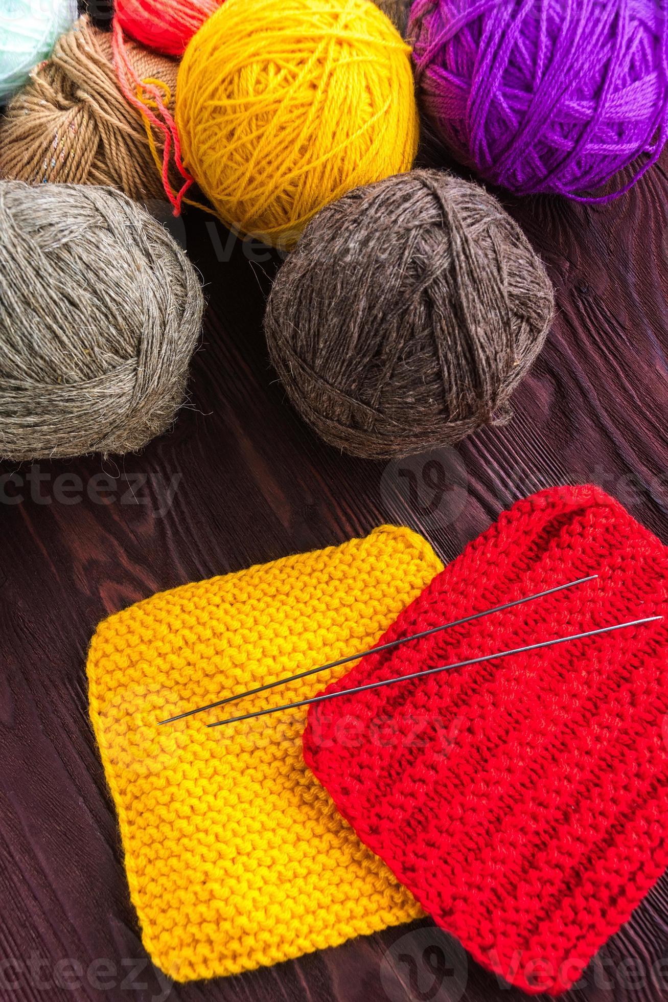 knitting ball of yarn and knitting needles 13620110 Stock Photo at Vecteezy