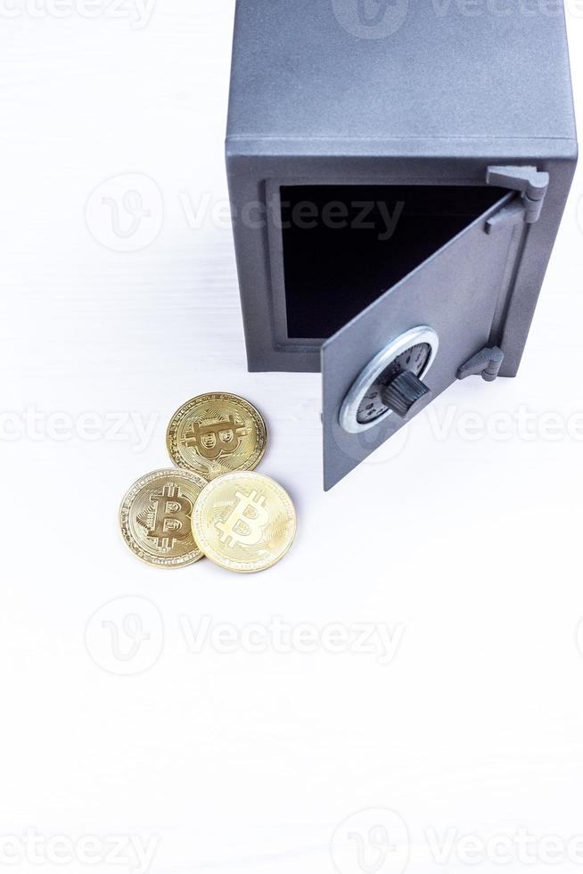 safe and bitcoin photo