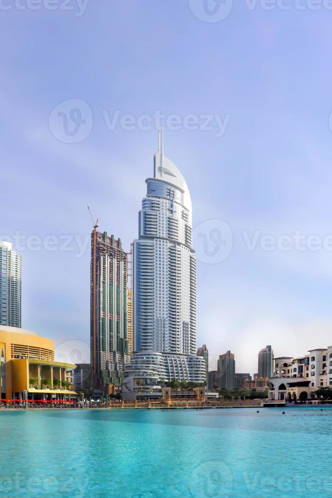 dubai, emiratos árabes unidos 25 de diciembre de 2018 arquitectura del horizonte. paisaje de la ciudad de dubai. vista panorámica de la puesta de sol del horizonte de la ciudad moderna. paisaje urbano de los emiratos árabes unidos. foto