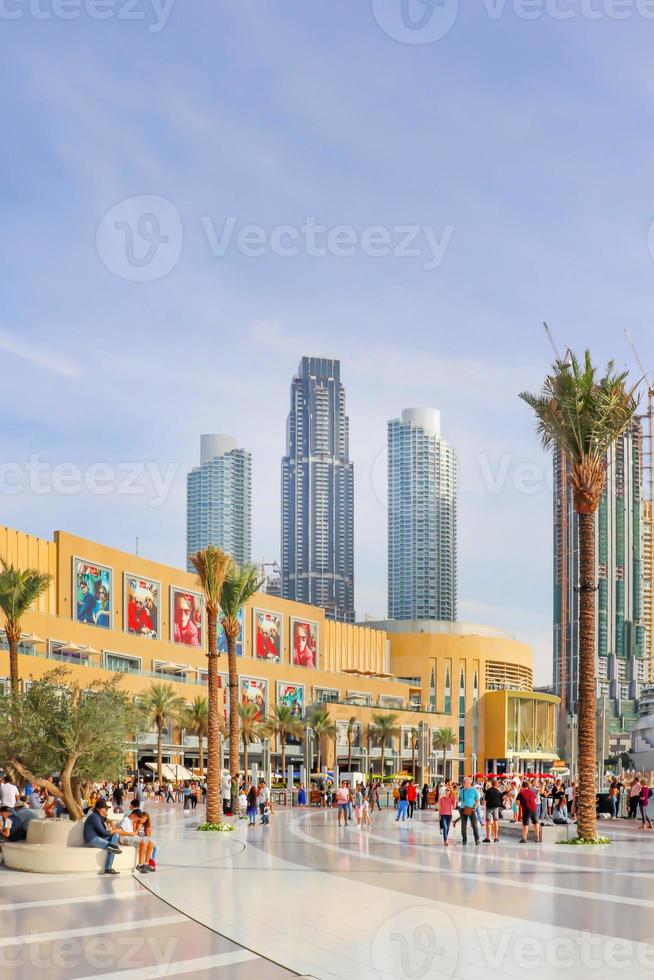 dubai, emiratos árabes unidos 25 de diciembre de 2018 arquitectura del horizonte. paisaje de la ciudad de dubai. vista panorámica de la puesta de sol del horizonte de la ciudad moderna. paisaje urbano de los emiratos árabes unidos. foto