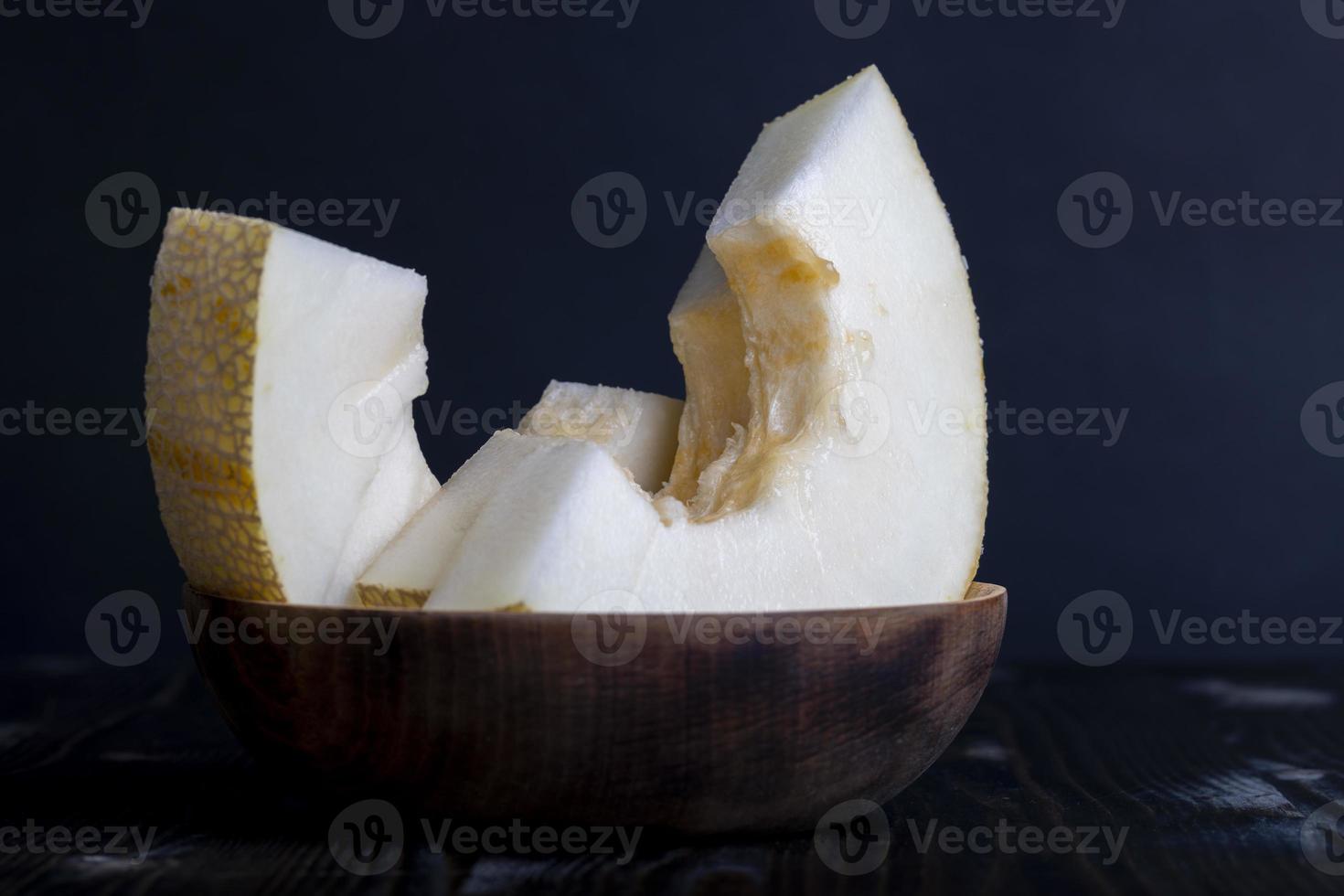 delicioso melón maduro durante la cocción del postre foto