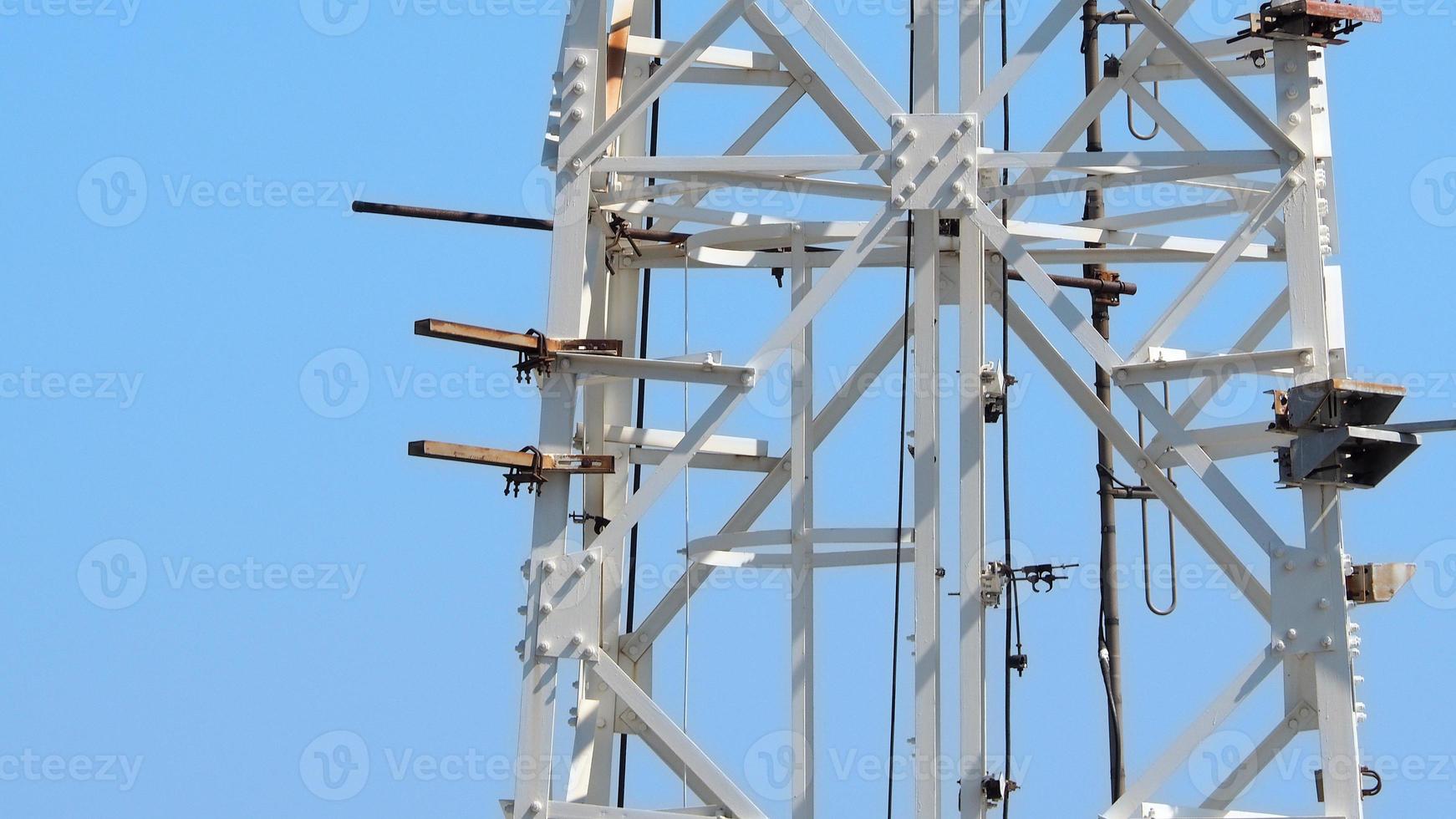 primer plano de la torre de telecomunicaciones. foto