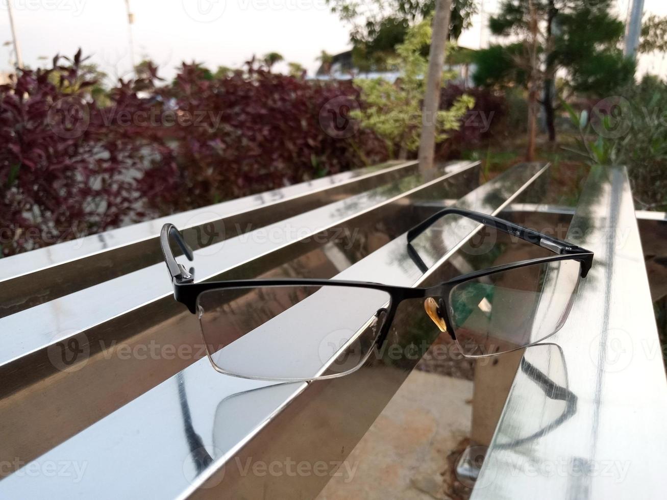 eye glass image photo